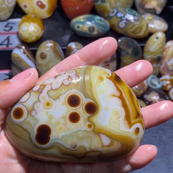 玛瑙/玉髓未镶嵌珠宝奇石19