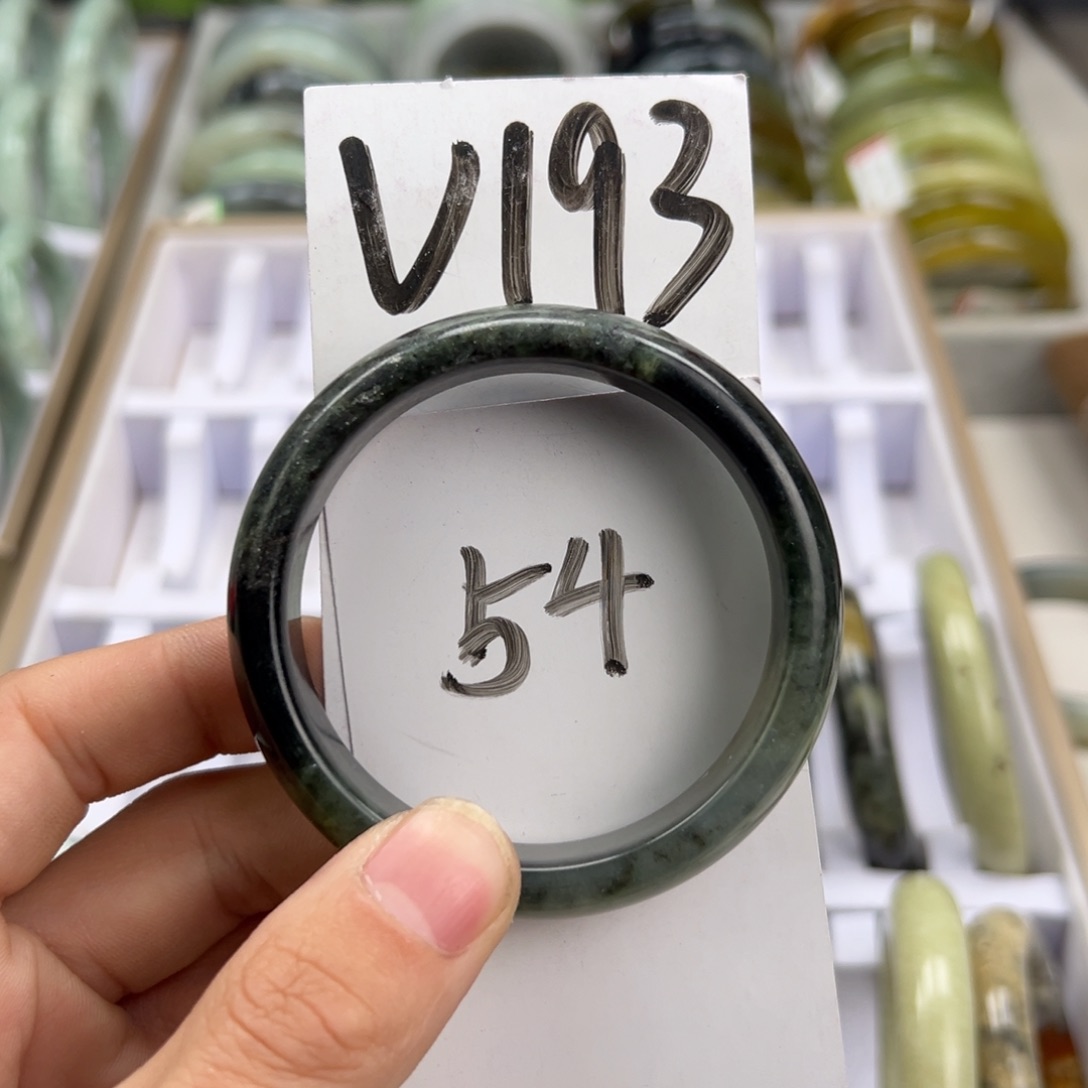 岫玉手镯未镶嵌天然岫玉微瑕