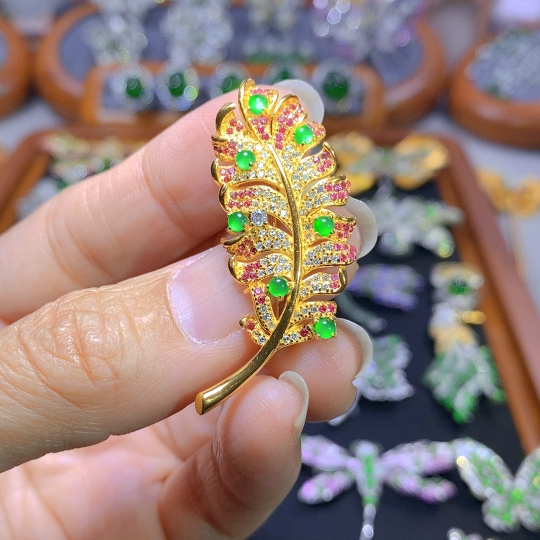 翡翠颈饰银S925镶嵌天然翡翠