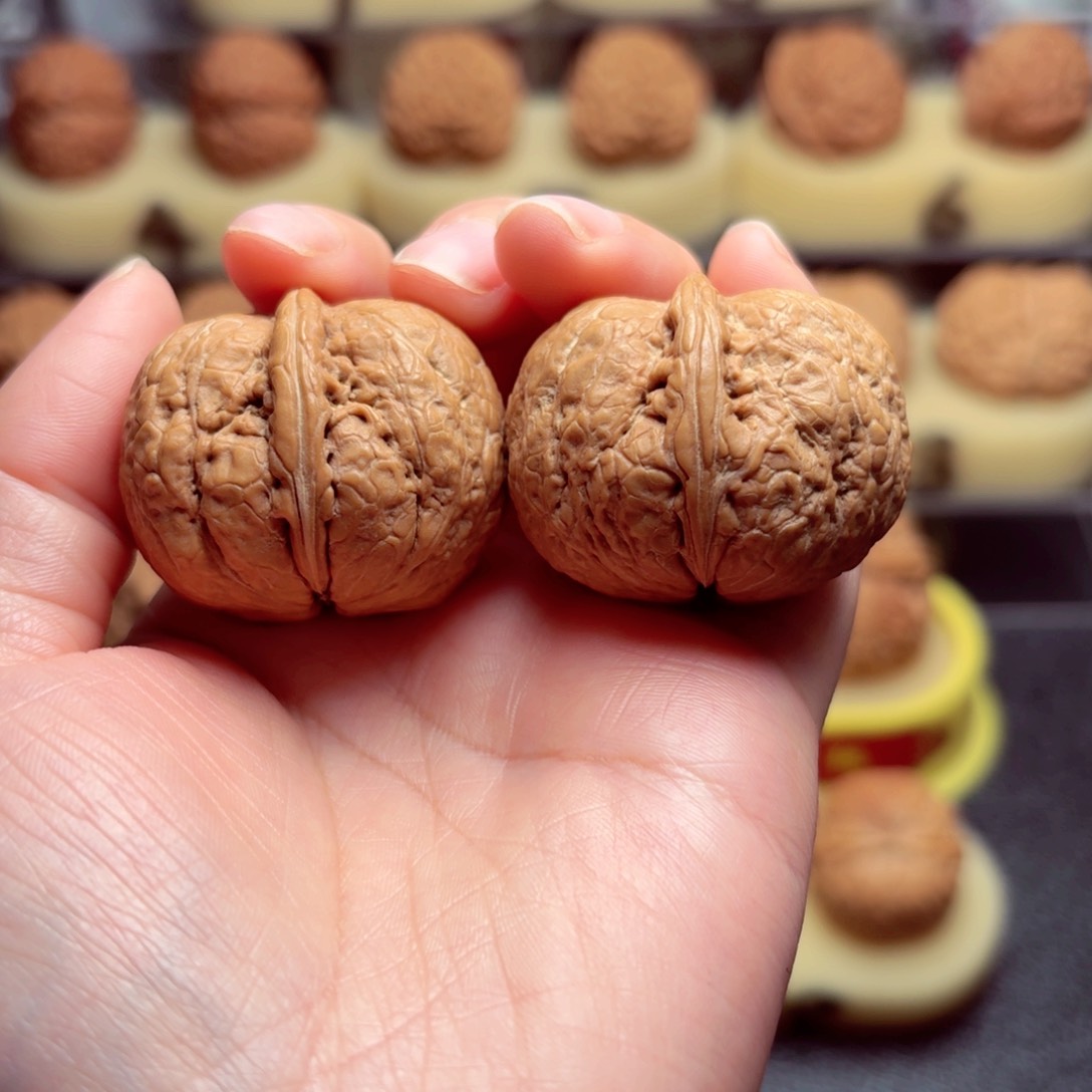 文玩核桃把件31号车