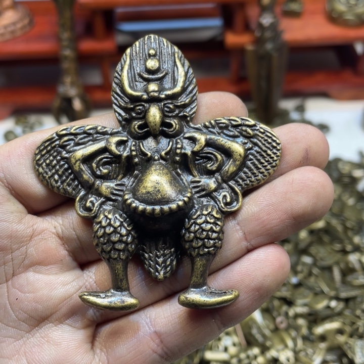 藏传黄利马大棚鸟