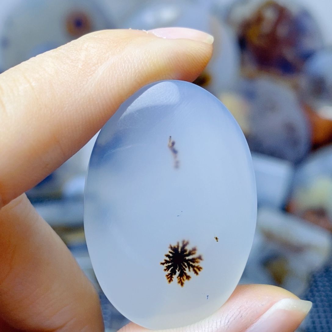 玛瑙/玉髓未镶嵌珠宝奇石