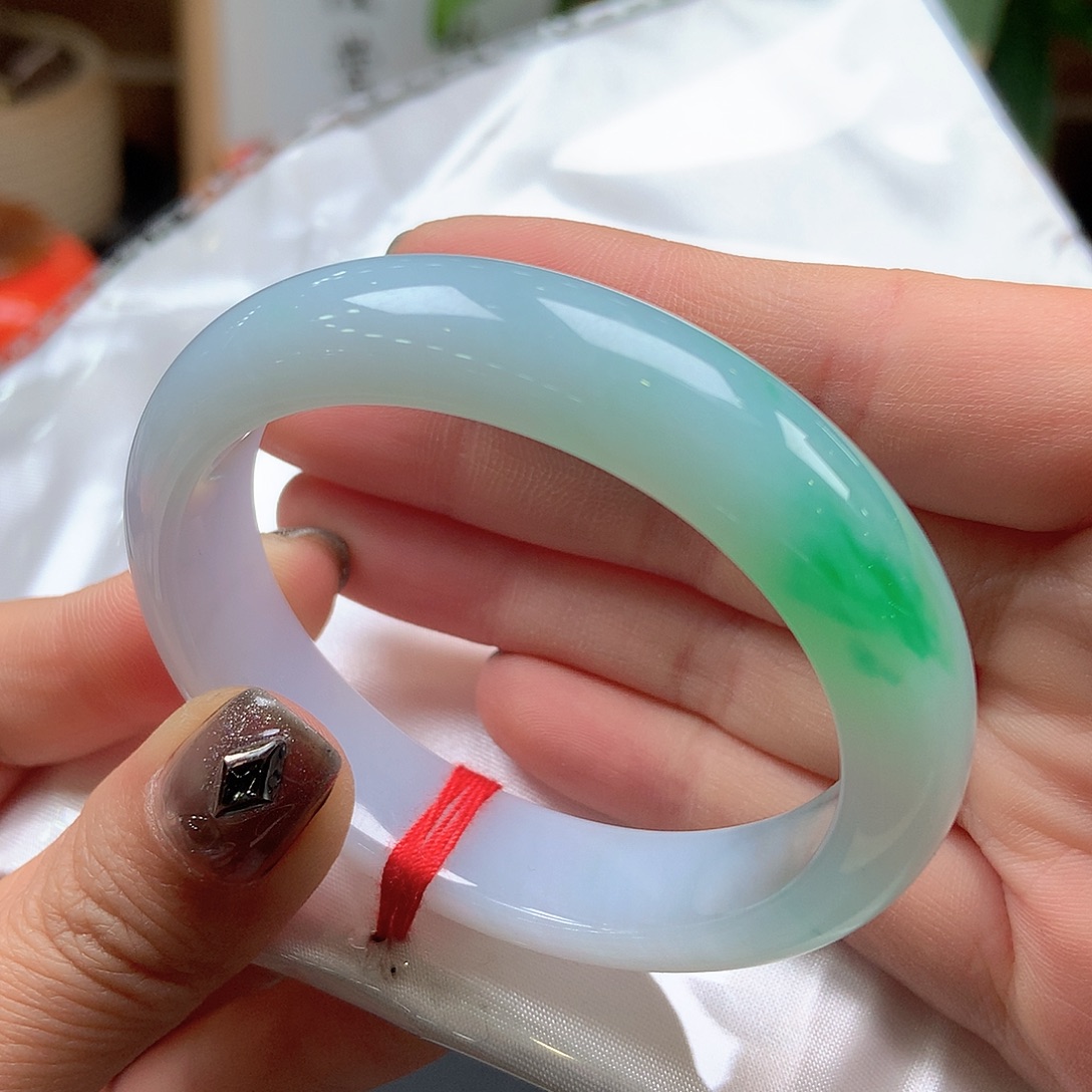 翡翠未镶嵌手镯11号52贵妃