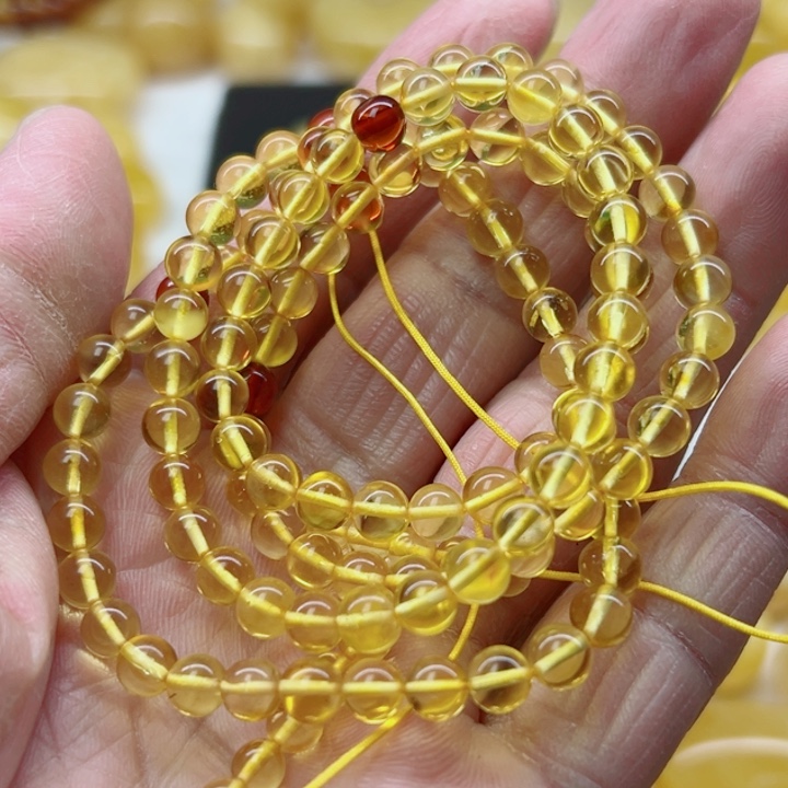 琥珀（矿物珀）颈饰未镶嵌