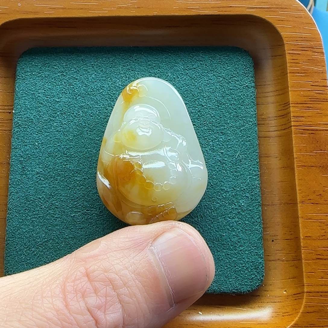 和田玉（糖玉）颈饰未镶嵌F***逨