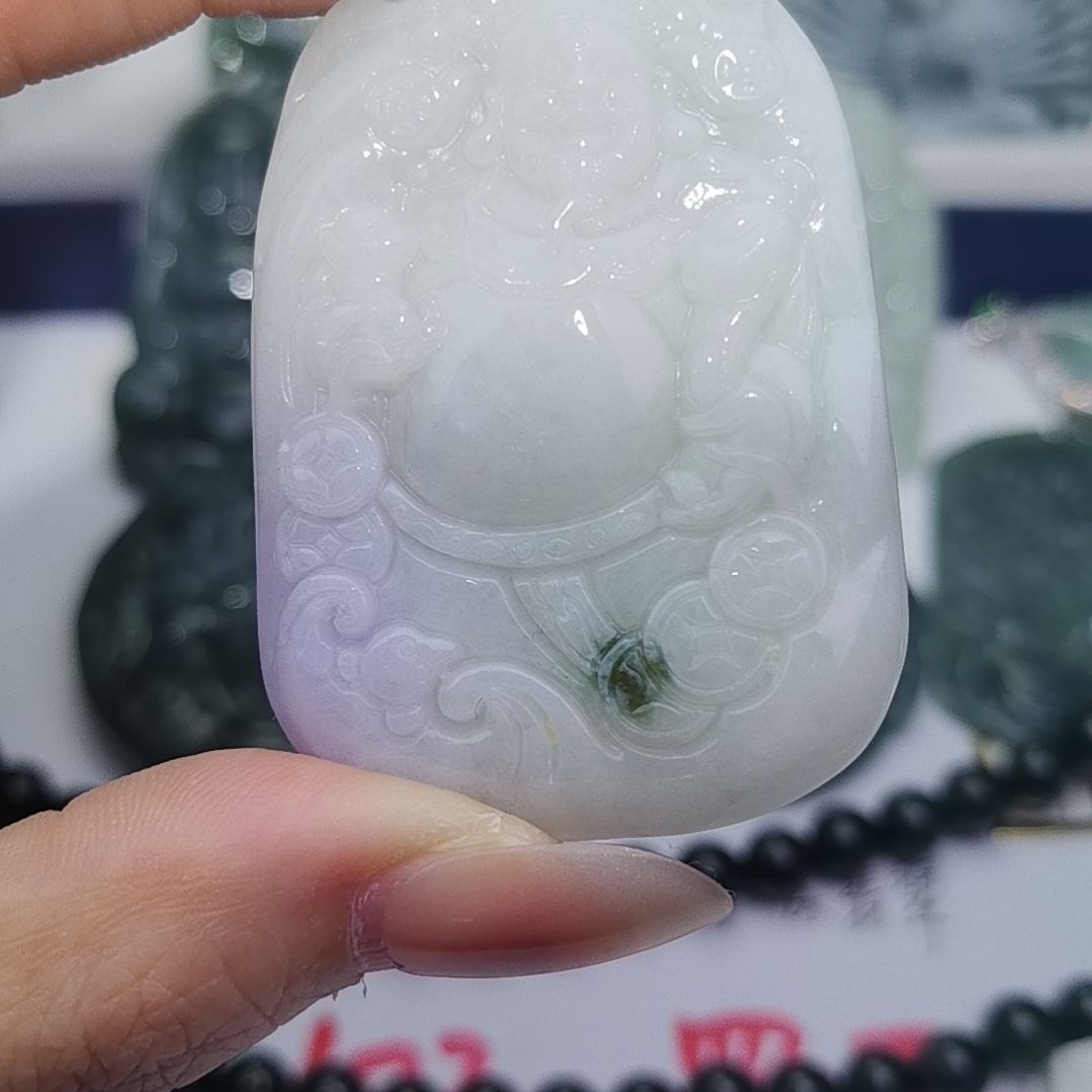 翡翠颈饰未镶嵌天然的A货翡翠