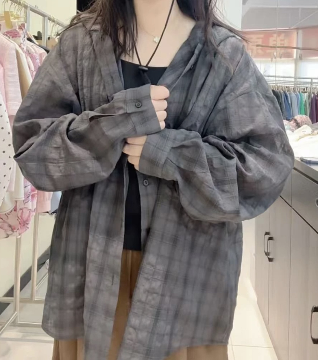 【小黑格】｜明星同款高级灰色格纹连帽衬衫外套女夏宽松防晒格子