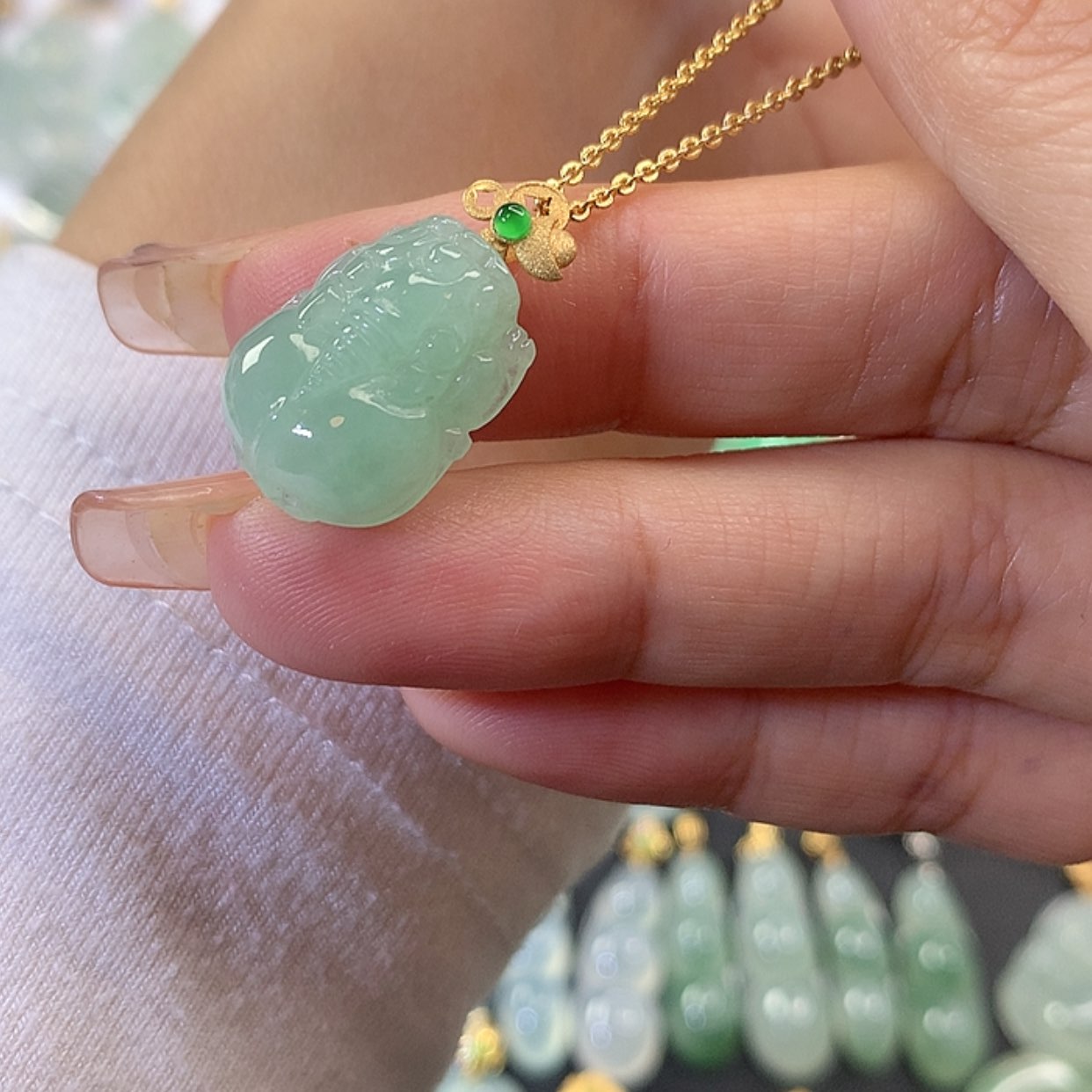 【闪购商品】翡翠吊坠(赠链)18K金镶嵌