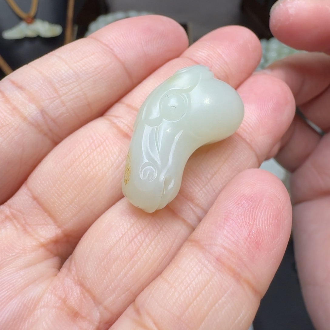 和田玉未镶嵌挂件