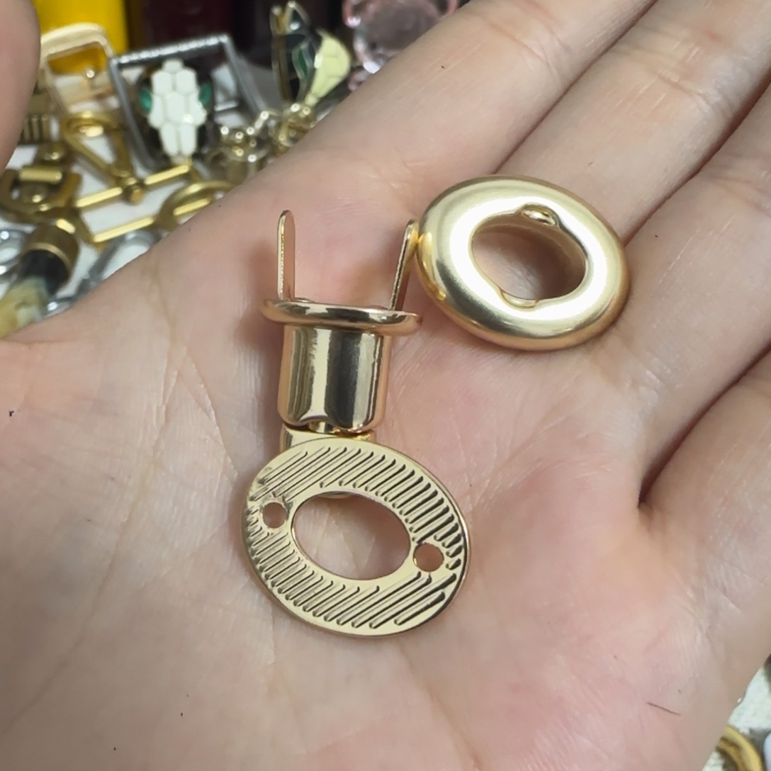 1.9宽口吃扭锁10元2个.满30元发货
