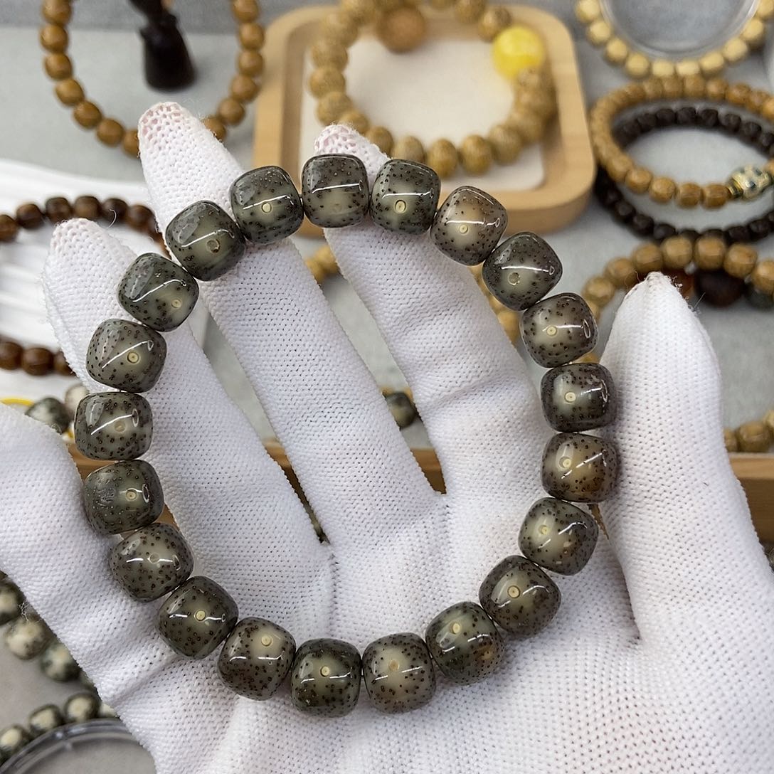 星月菩提手串11黑冰双白