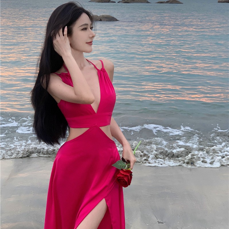 新款红色吊带连衣裙打底修身露背沙滩裙裙子缎面礼服小黑裙长裙