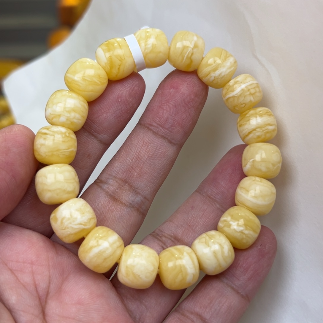 蜜蜡未镶嵌珠宝奇石12加20.4克