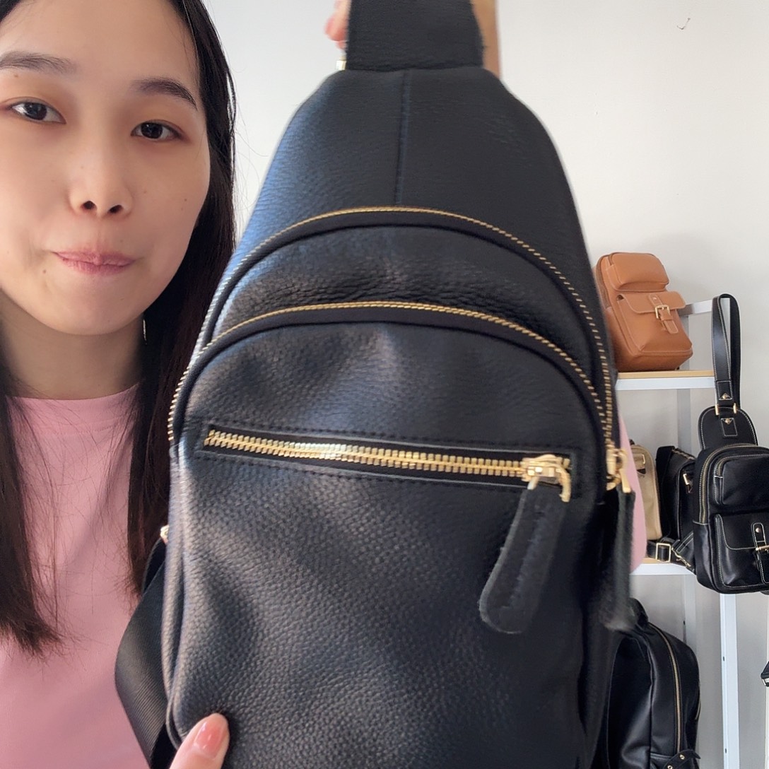 头层牛皮胸包018b