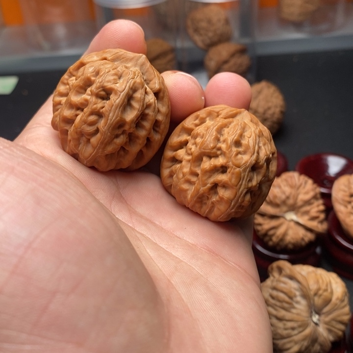 把件文玩核桃36.5红锦鲤