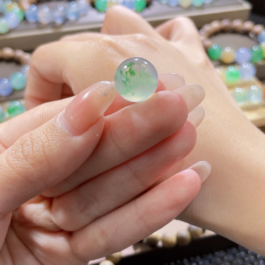 翡翠未镶嵌手链卡13.8绿飘