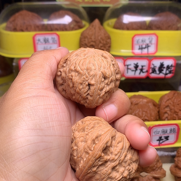 吊坠文玩核桃勇**前泥鳅