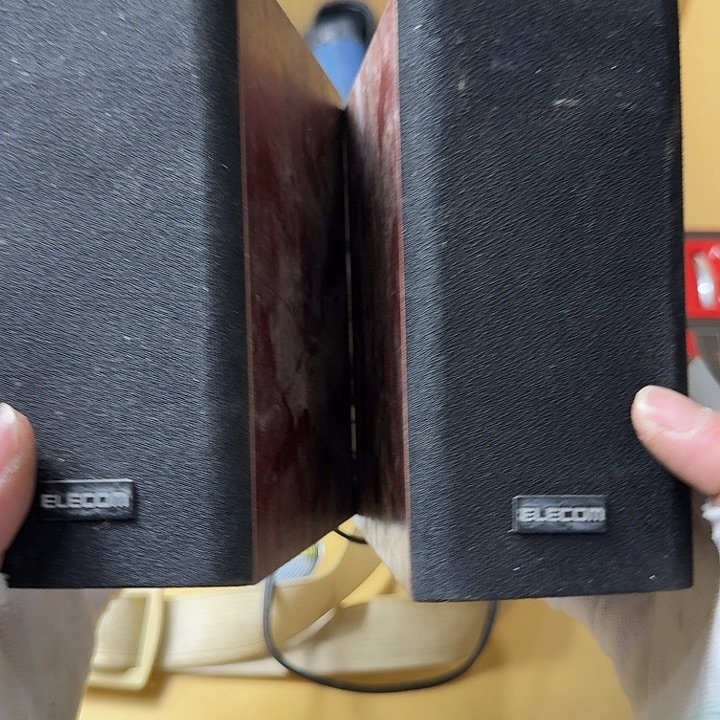 西**人中古商品，瑕疵品，不保好坏。529