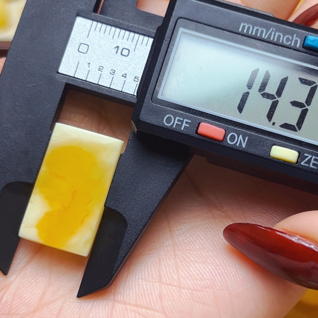 未镶嵌蜜蜡裸石14mm无事牌