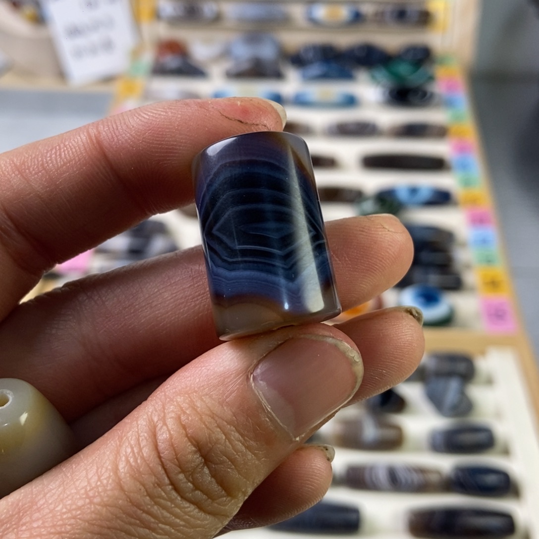 林***海玛瑙/玉髓未镶嵌颈饰