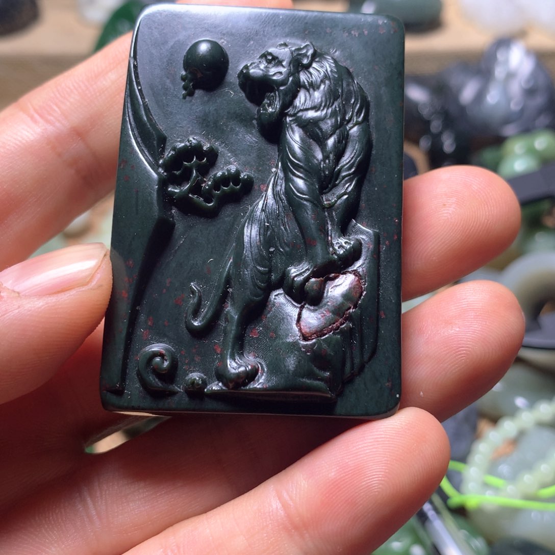 和田玉颈饰未镶嵌君**堂