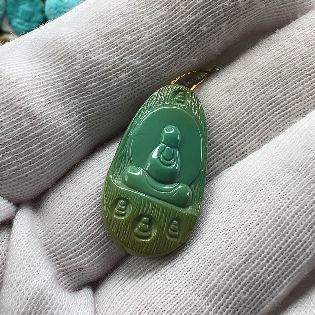 绿松石配饰未镶嵌