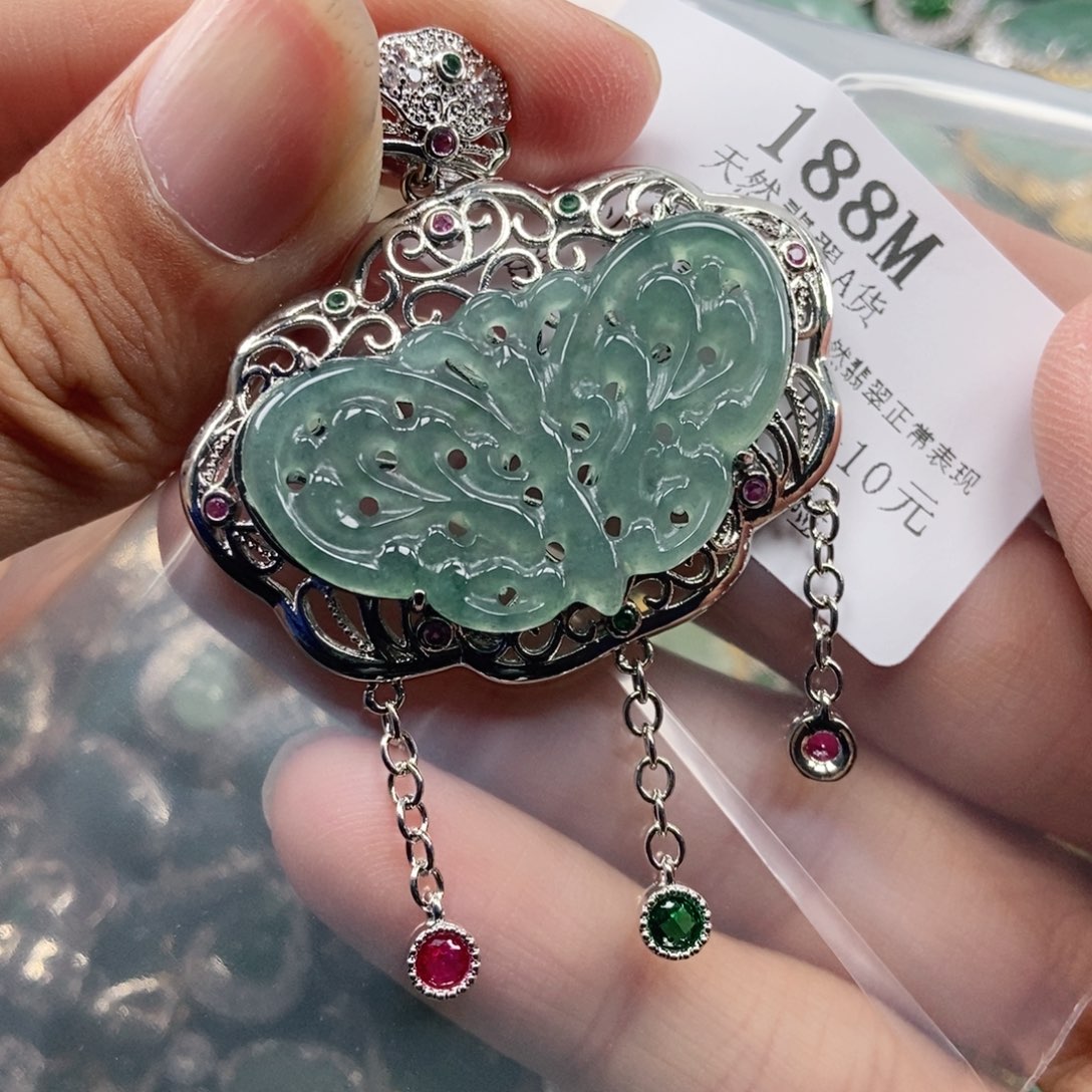 【闪购商品】翡翠未镶嵌吊坠(不含链)