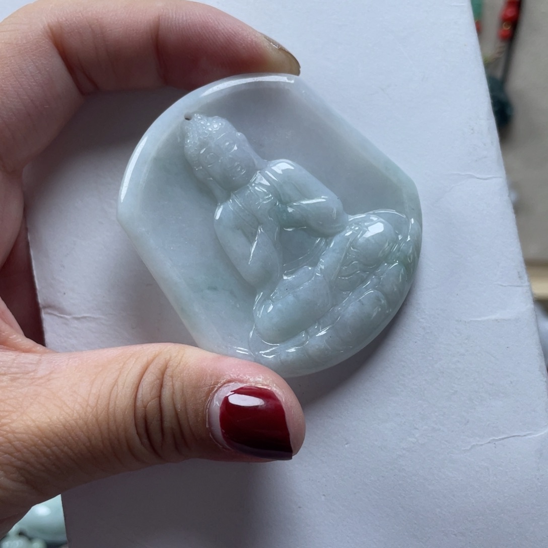 翡翠颈饰未镶嵌恩大日