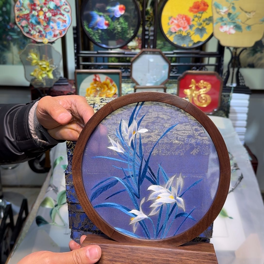 刺绣刺绣工艺精湛