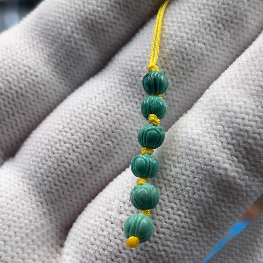 绿松石未镶嵌挂件