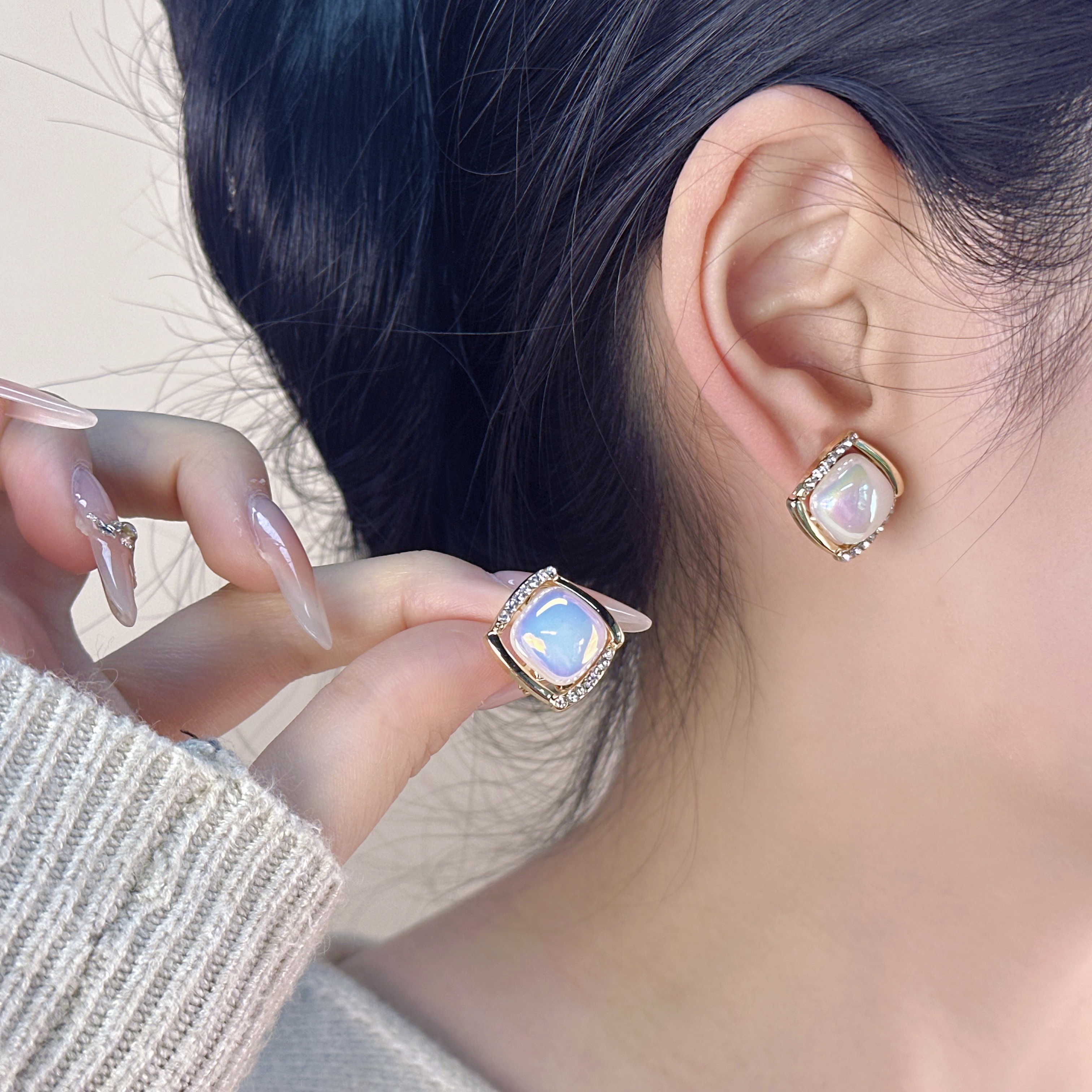 铜合金耳饰 简约时尚珠珠耳环轻奢小众优雅精致耳饰W126