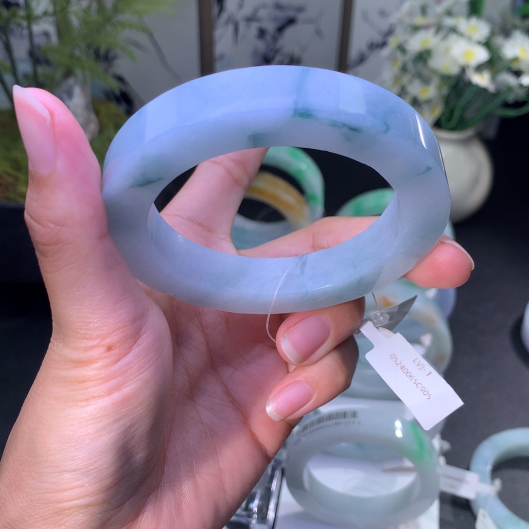 云***司定制翡翠未镶嵌翡翠