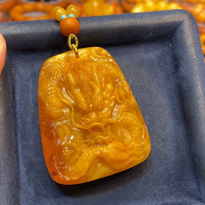 琥珀颈饰未镶嵌蜜蜡