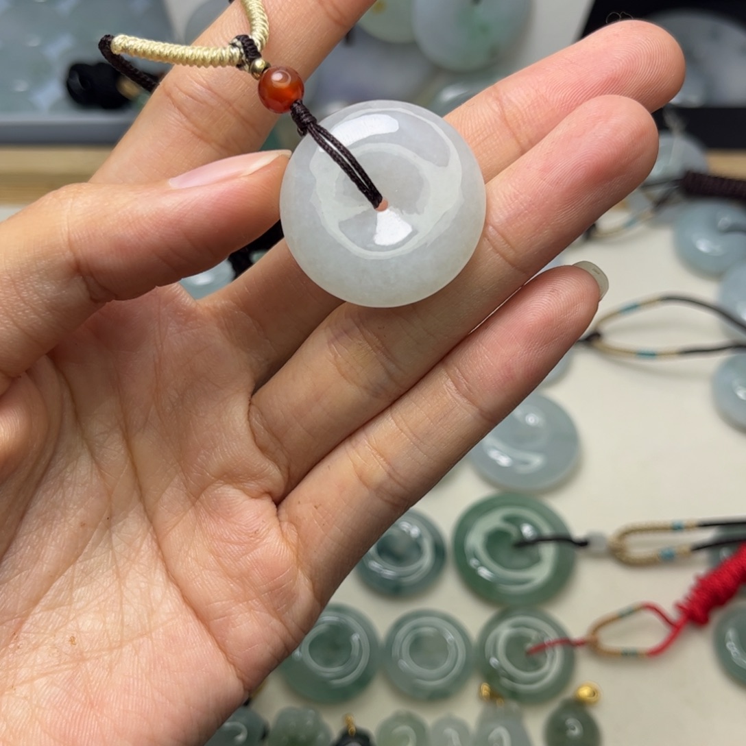 翡翠未镶嵌颈饰天然翡翠Ａ货