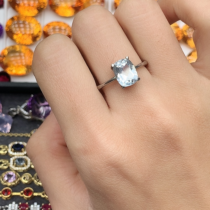 银S925镶嵌海蓝宝石戒指