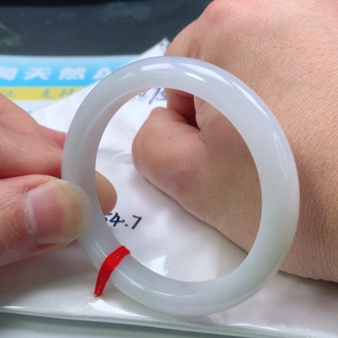 翡翠手镯未镶嵌0095号