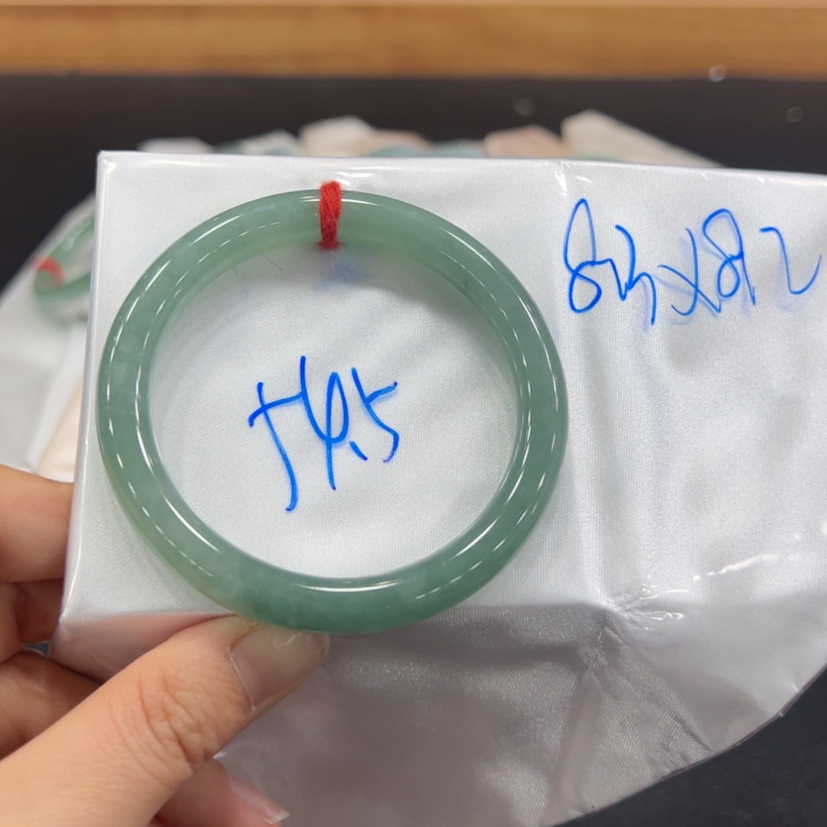 【闪购商品】翡翠手镯未镶嵌手镯