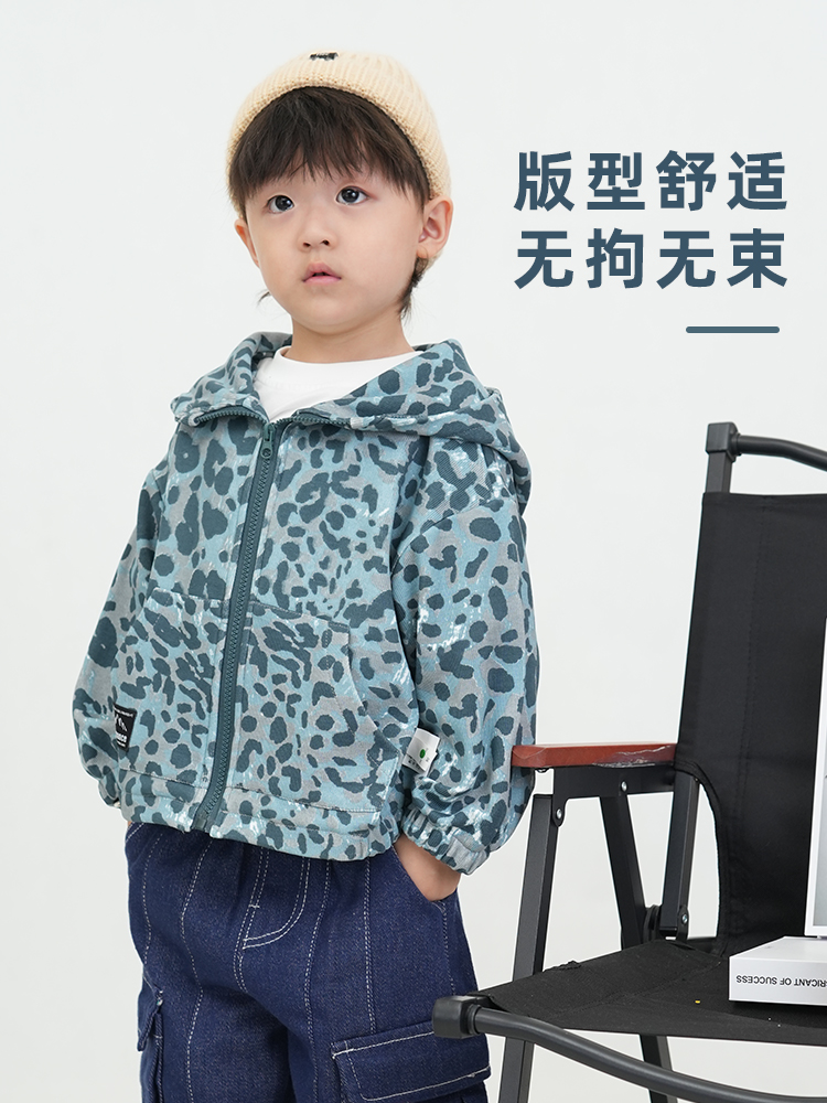 JMJQ上新款秋季儿童保暖加厚拉链豹纹绣标时尚休闲连帽外套251073