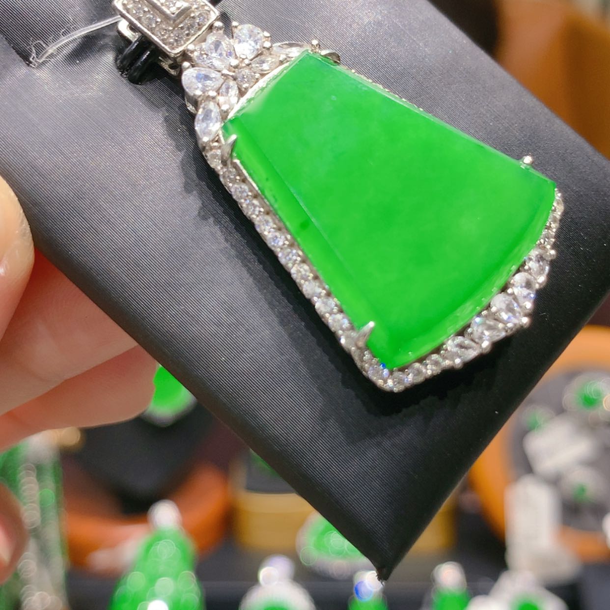 【闪购商品】颈饰银S925镶嵌翡翠4柒姐