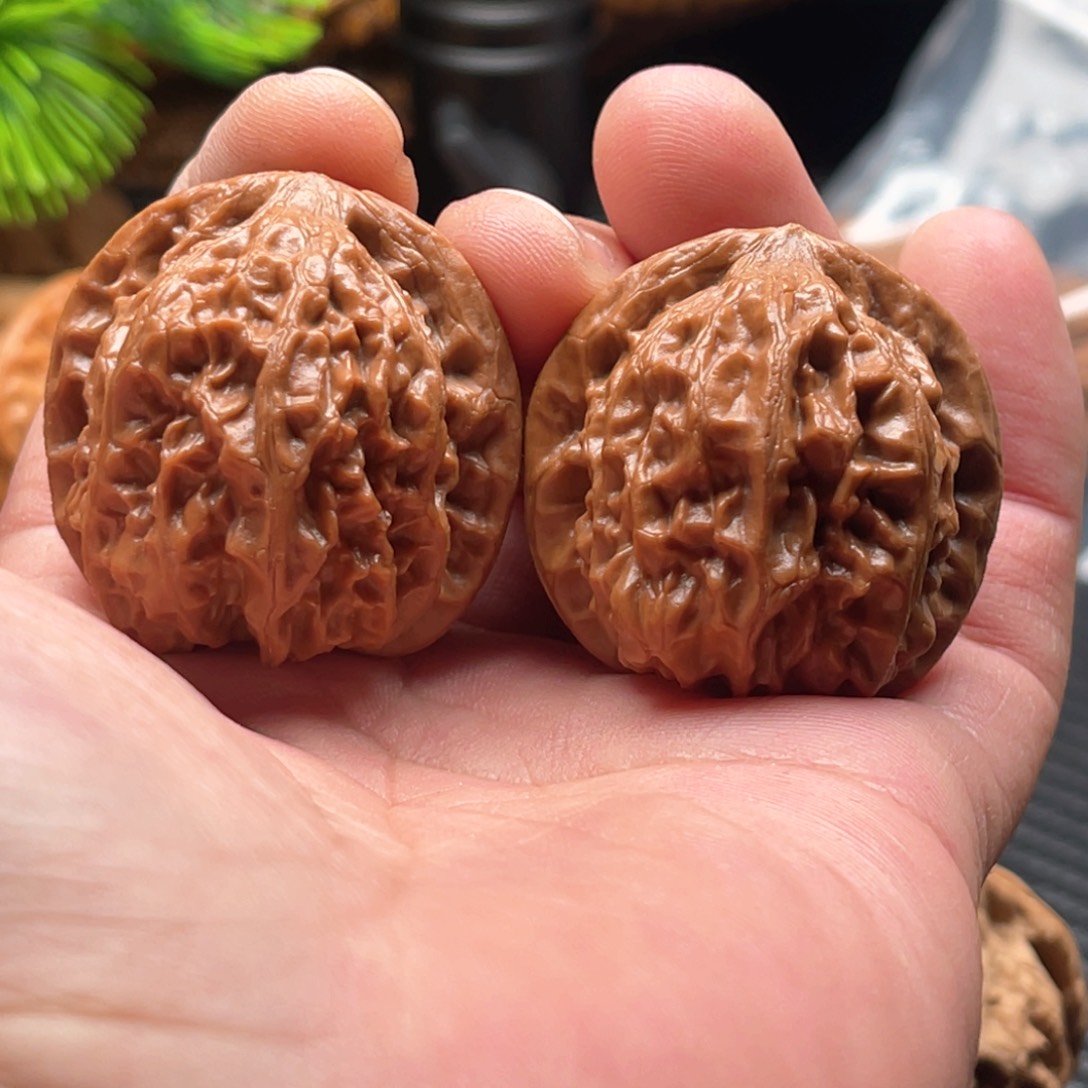 文玩核桃吊坠37野生太行元宝