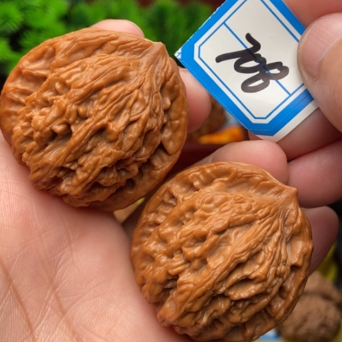 文玩核桃吊坠麦虎40