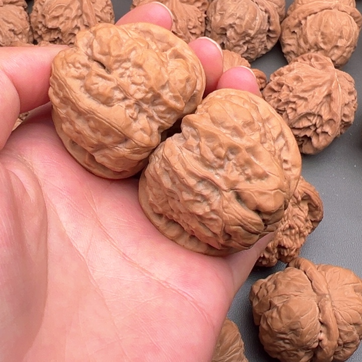 冰***山文玩核桃手串蛤蟆头