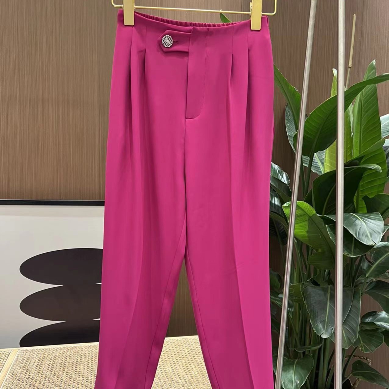 《CHUN》蝴蝶纽扣休闲裤