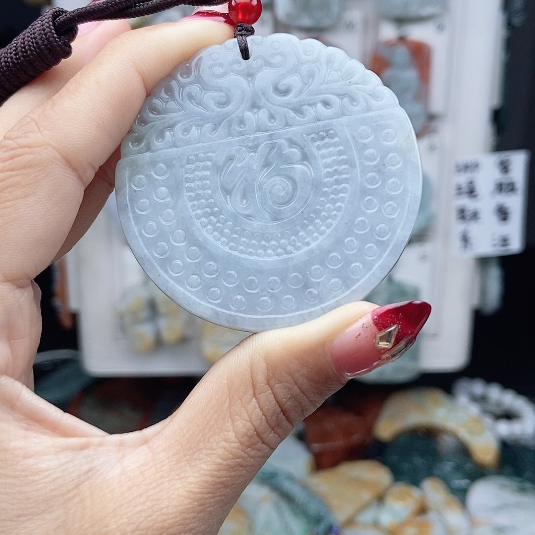 翡翠颈饰14K金镶嵌翡翠