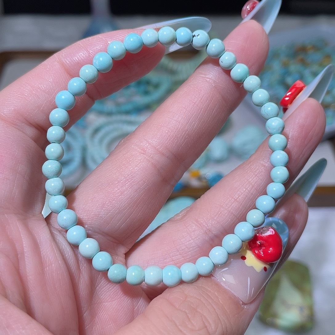 四***月绿松石未镶嵌珠宝奇石