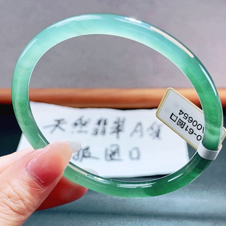 翡翠未镶嵌手镯翡翠手镯68