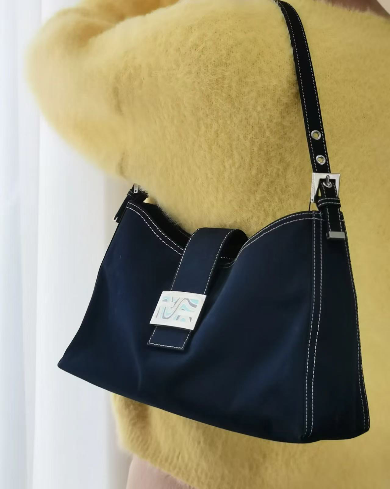 95新 FENDI/芬迪 御古屋/35611/珐琅帆布腋下 