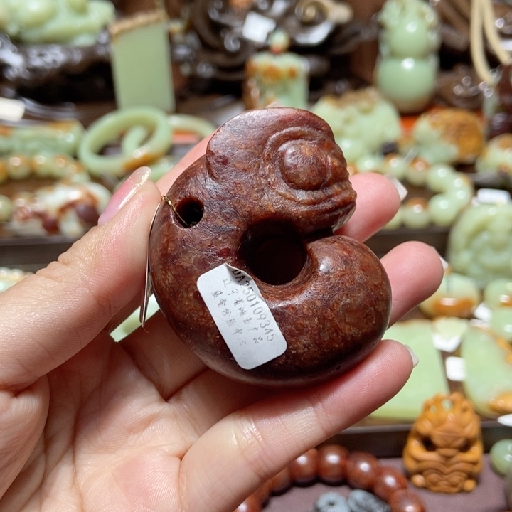 岫岩河磨玉（透闪石质玉）把件未镶嵌