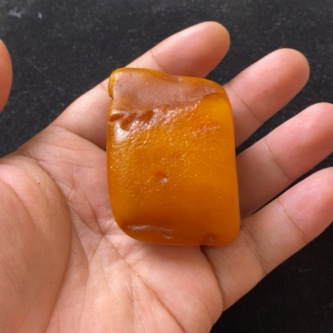 未镶嵌蜜蜡珠宝奇石