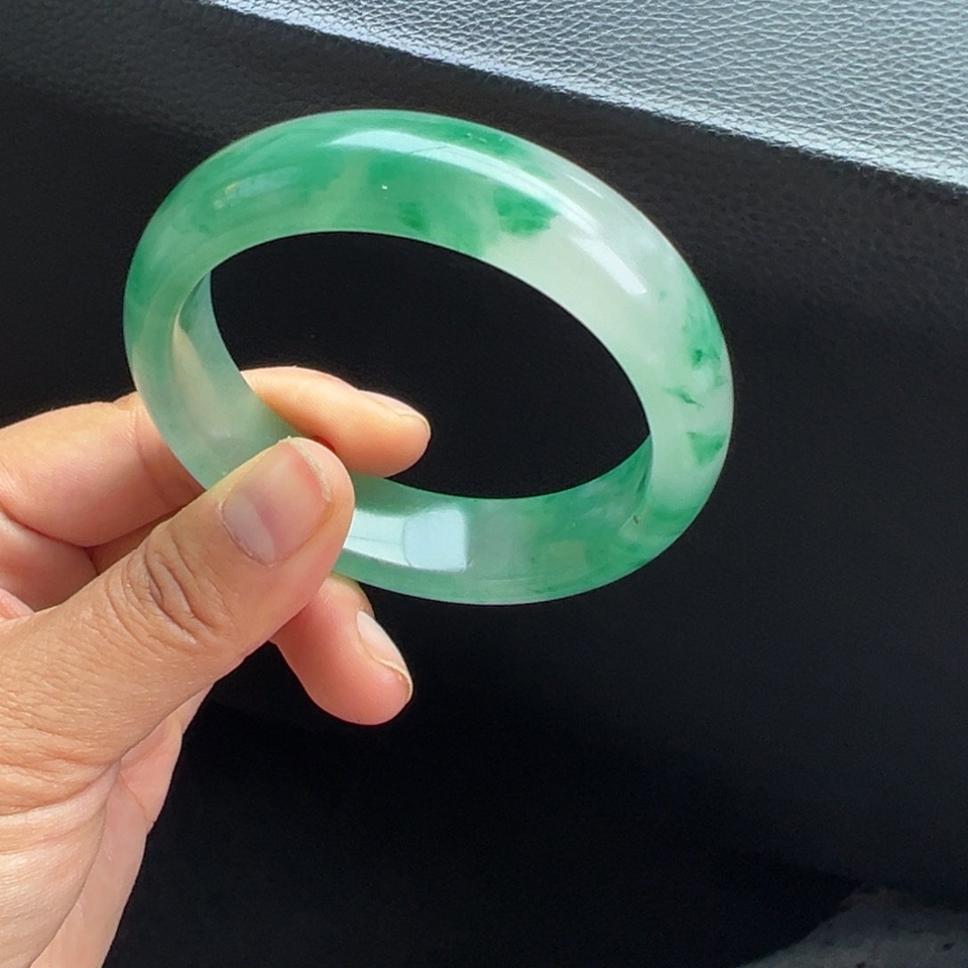 石英质玉未镶嵌手镯非洲翠5556